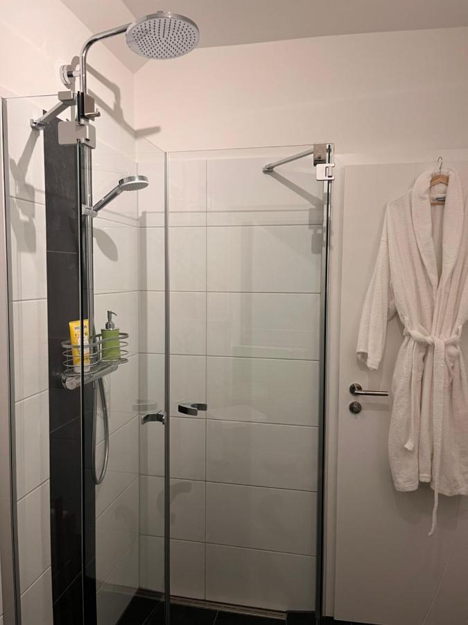 Bike & Chill Apartment เคลเวอ ภายนอก รูปภาพ